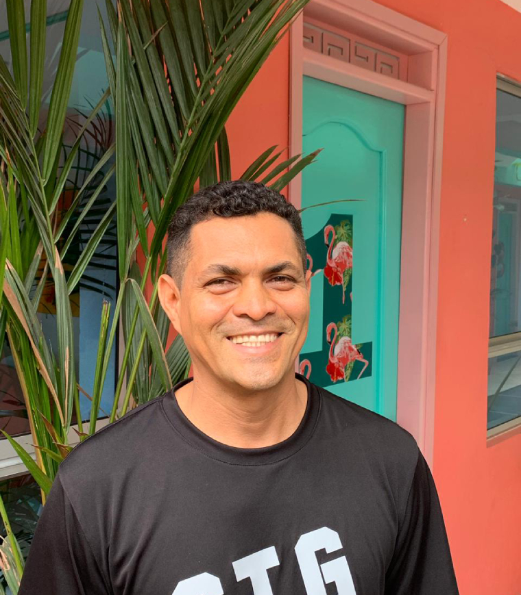 Carlos Orozco Spanish teacher at Flamingo Spanish School in Santa Marta Colombia